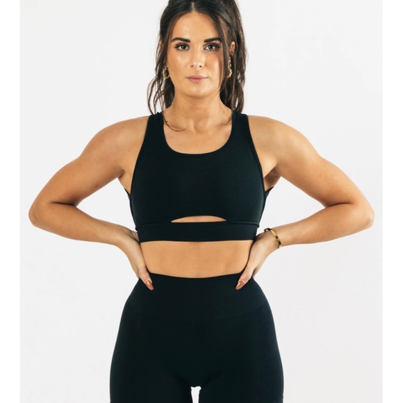 Alphalete Other - Alphalete trinity sports bra in black